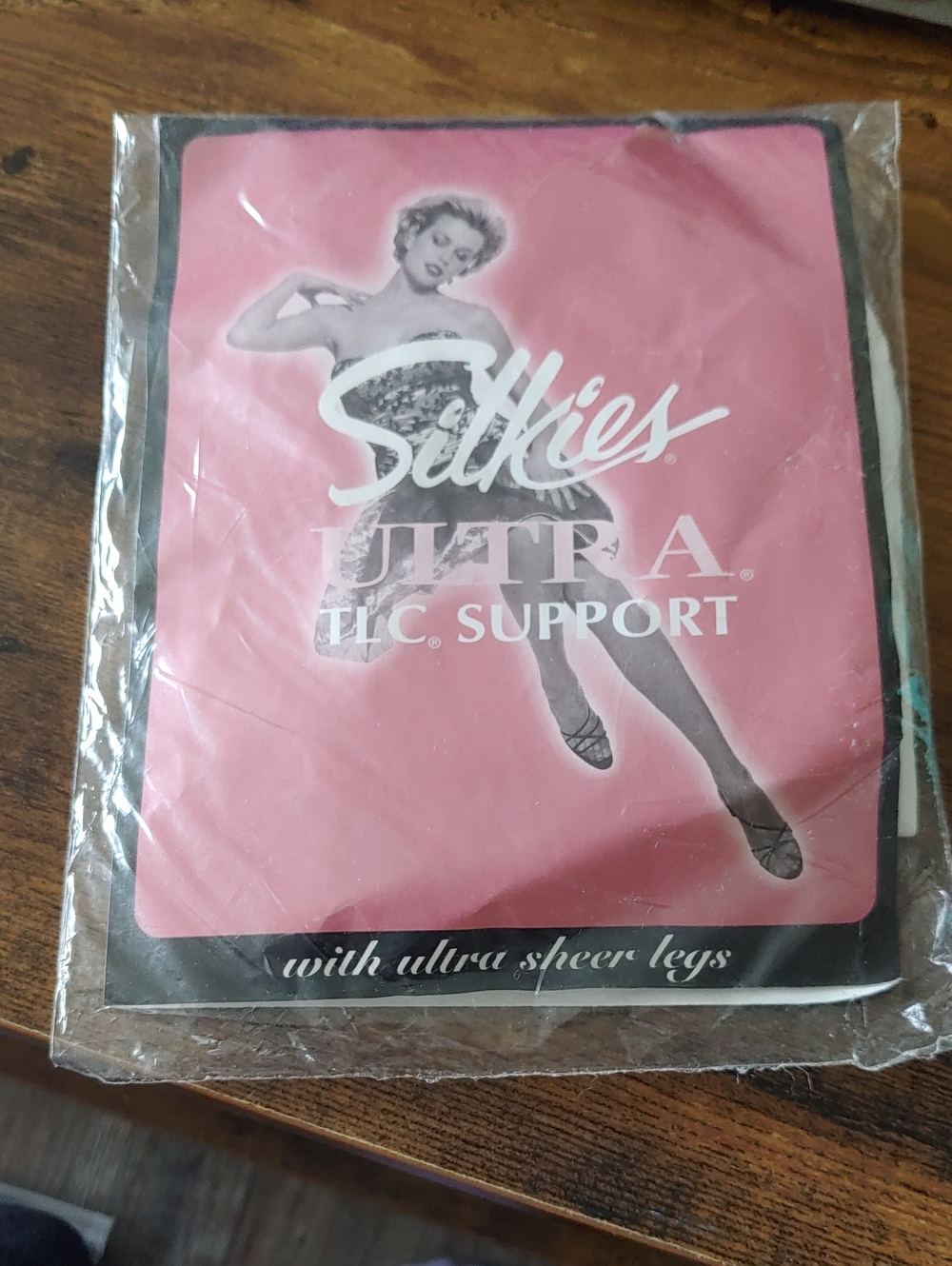 NWT Silkies Medium White Ultra TLC Support Pantyhose